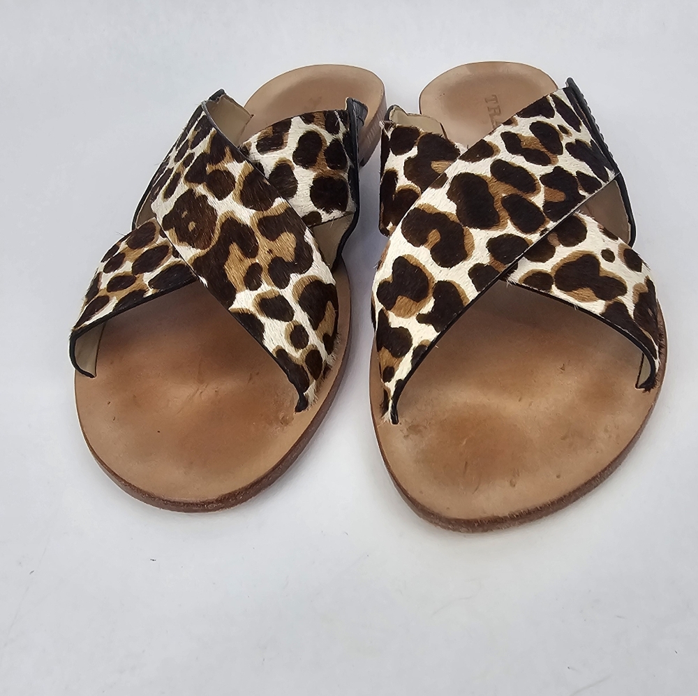 Trask Sandi slide sandal, featuring a leopard print hair-on calfskin strap 8M - Picture 6 of 8